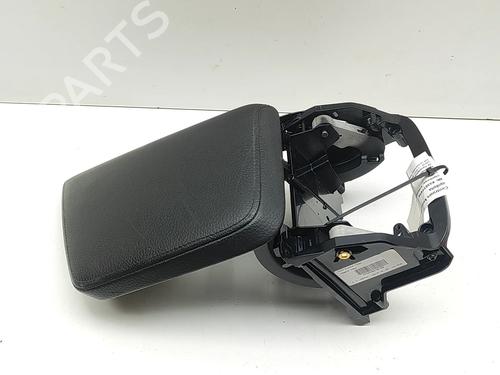 Used Armrest / Center console Armrest / Center console VOLVO V60 II (225) B6 Mild-Hybrid AWD (299 hp) 33384419 33384419