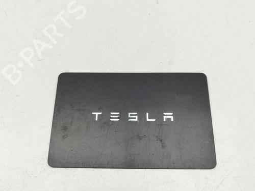 Used Electronic module Electronic module TESLA MODEL Y (5YJY) EV (347 hp) 33465047 33465047