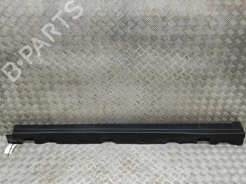 left-sideskirt-mercedes-benz-eqa-h243-2021-36533700 main image