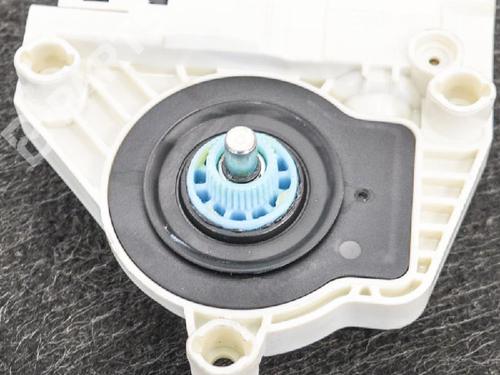 Right front window motor AUDI Q5 (8RB) 2.0 Hybrid quattro | BP8827731E20 