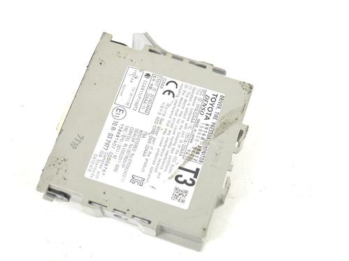 Used Electronic module LEXUS GS (_L1_) 300h (AWL10_, AWL10R) (223 hp) 30214233