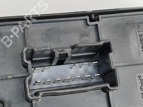 Right front window switch NISSAN LEAF (ZE1) Electric | BP28446562I26 
