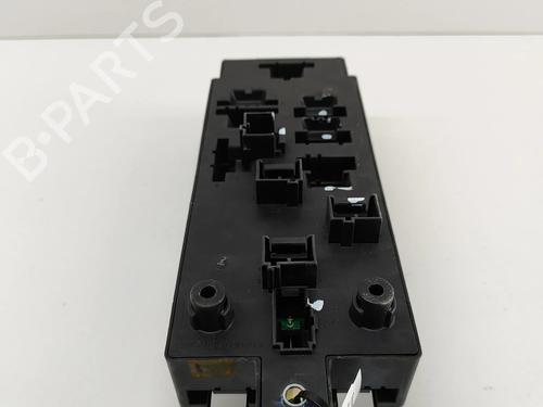 Fuse box LAND ROVER DISCOVERY V (L462) 3.0 D 4x4 | BP16944826E1
