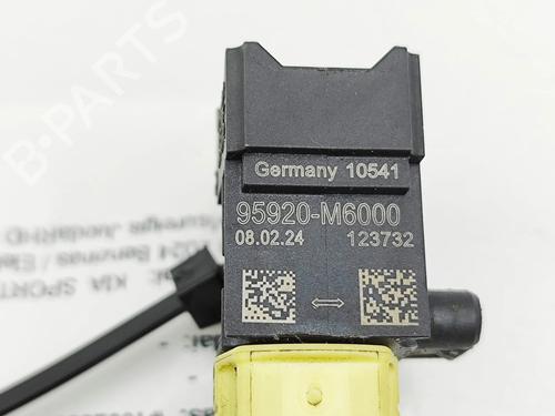 Electronic sensor KIA SPORTAGE V (NQ5) 1.6 T-GDi Hybrid | BP30732138M84