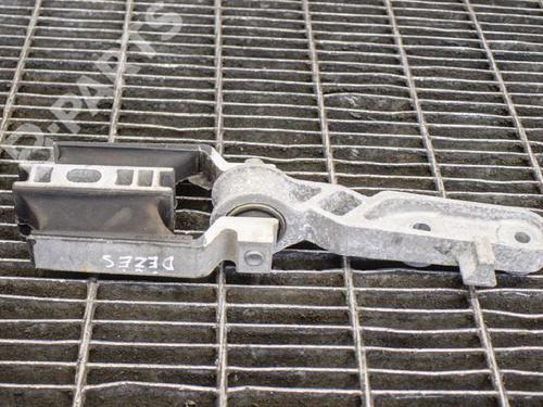 gearbox-mount-volvo-s90-ii-234-d4-volvo-31330594-31339956-31359890-2016-8834075 main image