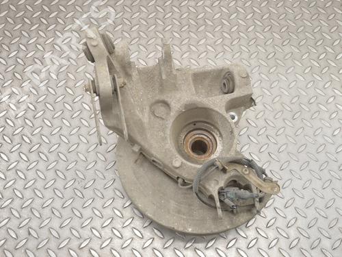 Left rear steering knuckle LAND ROVER RANGE ROVER VELAR (L560) 2.0 D180 TD4 4x4 | BP31072867M27