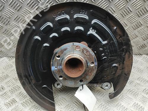 Used Right rear steering knuckle Right rear steering knuckle PEUGEOT 3008 III (KA_, KB_, KC_) e-210 (KCZKZX) (213 hp) 33961913 33961913