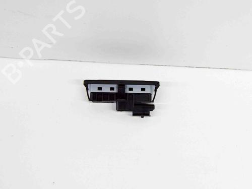 Tailgate handle PEUGEOT 3008 II SUV (MC_, MR_, MJ_, M4_) 1.6 THP 165 (M45GYW, M45GZW, M45GYV) | BP11252480C132 