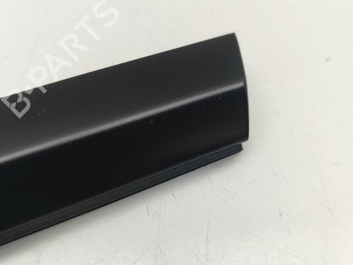 Dørliste TESLA MODEL Y (5YJY) Long Range All-wheel Drive | BP30856749C150 