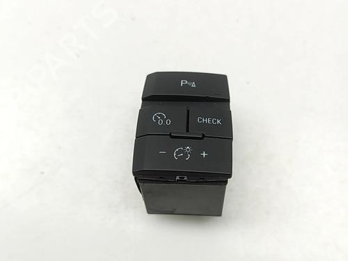 Switch AUDI Q7 (4LB) 3.0 TDI quattro | BP33381378I30 - Image 1