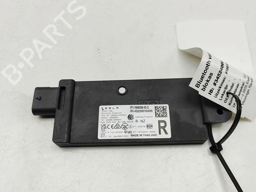 Used Electronic module Electronic module TESLA MODEL Y (5YJY) EV (347 hp) 33465017 33465017