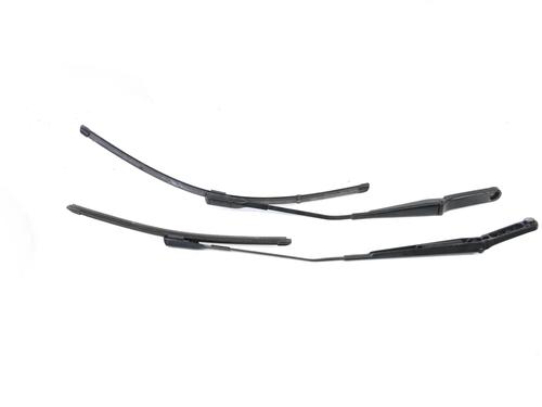 Used Front windshield wiper arm AUDI A1 Sportback (8XA, 8XF) S1 quattro (231 hp) 30210729