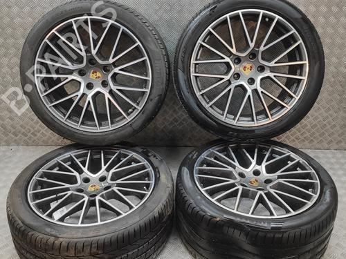 Used Rim Rim PORSCHE CAYENNE (9YA) 4.0 Turbo S E-Hybrid AWD (9YACH1) (680 hp) 34374405 34374405