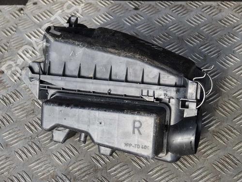 Used Air filter box TOYOTA YARIS (_P9_) 1.3 VVT-i (SCP90_, SCP90R) (87 hp) 6722530