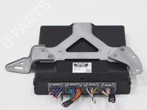 Used Electronic module TOYOTA YARIS (_P13_) 1.5 Hybrid (NHP130_, NHP130) (101 hp) 6752584
