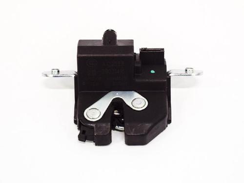 Used Tailgate lock OPEL ASTRA K (B16) 1.4 Turbo (68) (150 hp) 6743417