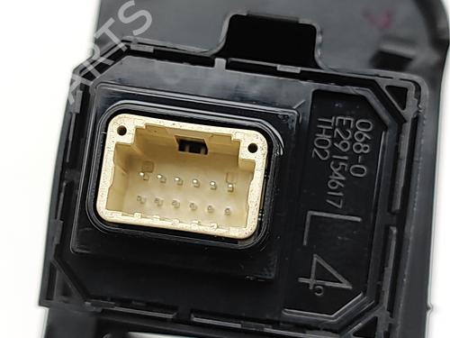 Right front window switch TOYOTA COROLLA Estate (_E21_) 1.8 Hybrid (ZWE211) | BP29812667I26 