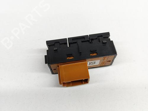 Switch PEUGEOT 3008 II SUV (MC_, MR_, MJ_, M4_) 1.5 BlueHDi 130 | BP21487097I30 