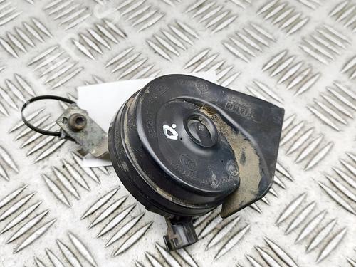 horn-maserati-levante-suv-m161-2016-33385728 main image