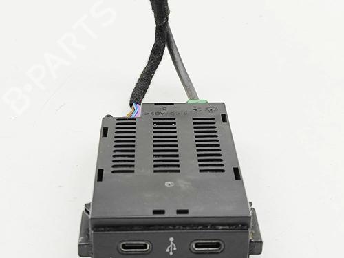 Used Electronic module VW TRANSPORTER T6 Van (SGA, SGH, SHA, SHH) 2.0 TDI (90 hp) 30885543