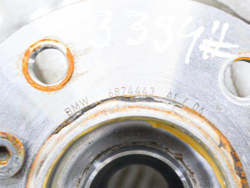 Venstre hjullejehus spindel BMW i3 (I01) Electric | BP14633951M27