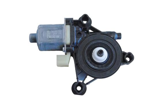 right-front-window-motor-vw-golf-viii-cd1-da1-2019-33366468 main image