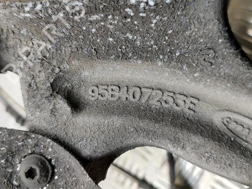 Left front steering knuckle PORSCHE MACAN (95B) 2.0 | BP31626476M25