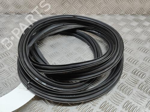 Used Rubber door seal HONDA CIVIC X Hatchback (FC_, FK_) 2.0 Type-R (FK8) (320 hp) 21077938