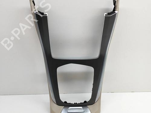 Mittelkonsole BMW X5 (G05, F95) xDrive 30 d (249 hp) 27780322
