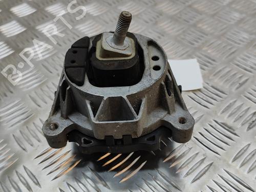 Used Engine mount BMW 7 (G11, G12) 730 d (265 hp) 19500621