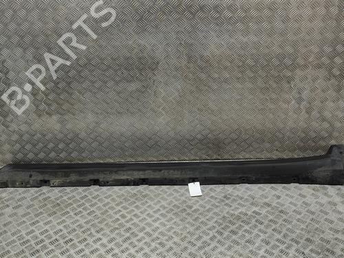 Used Left sideskirt MASERATI LEVANTE SUV (M161) 3.0 D Q4 (250 hp) 26410619