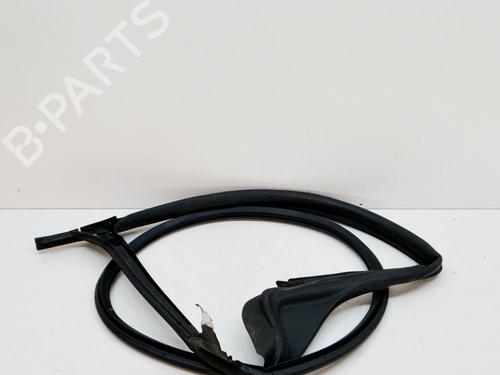 Used Rubber door seal TESLA MODEL S (5YJS) 90D AWD (422 hp) 14639480