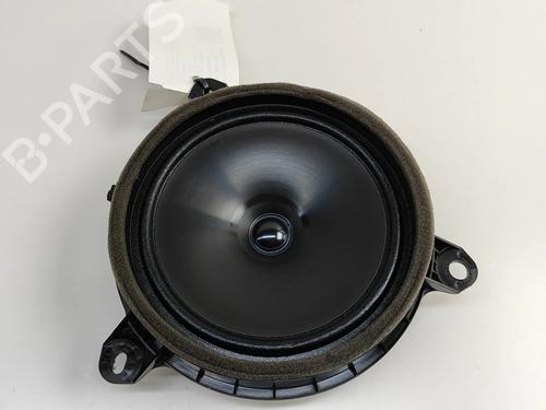 Used Speaker TOYOTA YARIS (_P21_, _PA1_, _PH1_) 1.5 Hybrid (MXPH10, MXPH11) (116 hp) 28559822