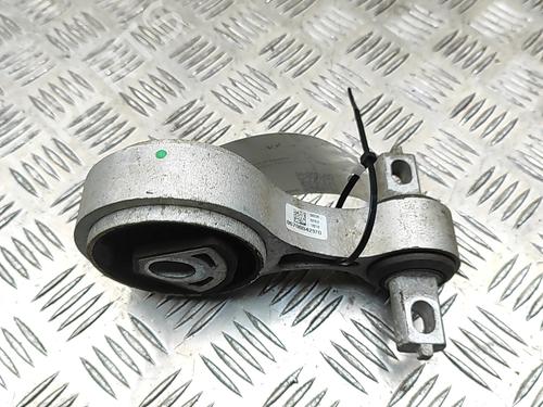 Used Engine mount MASERATI LEVANTE SUV (M161) 3.0 D Q4 (275 hp) 31859070