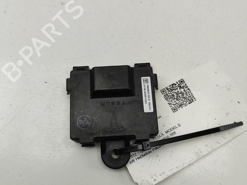Used Electronic module TESLA MODEL S (5YJS) P100D AWD (772 hp) 30394425