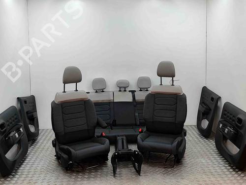 Sæde sæt CITROËN C3 III (SX) 1.2 THP 110 (SXHNPS, SXHNZT, SXHNZ6) (110 hp) 29523896