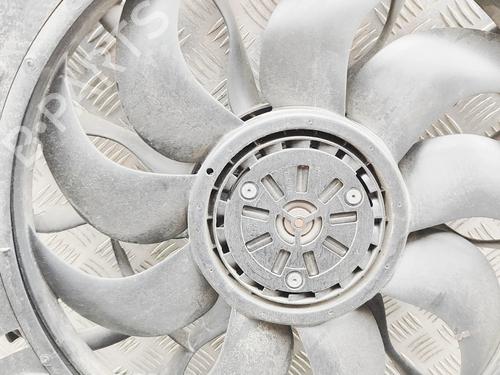 Radiator fan BMW 5 Touring (G31) 530 d xDrive | BP37269362M35 - Image 3
