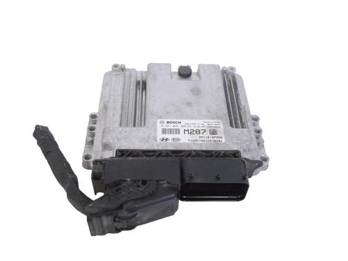 Used Engine control unit (ECU) KIA SORENTO III (UM) 2.2 CRDi (200 hp) 30245071