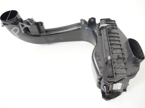 Used Air filter box BMW X5 (F15, F85) xDrive 30 d (258 hp) 30208663