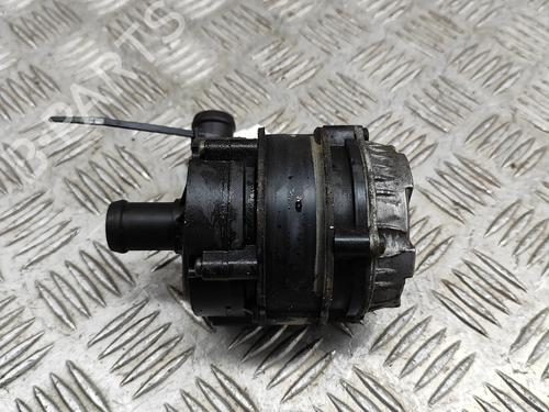 Used Auxiliary water pump Auxiliary water pump VW GOLF VII (5G1, BQ1, BE1, BE2) e-Golf (115 hp) 18165974 18165974