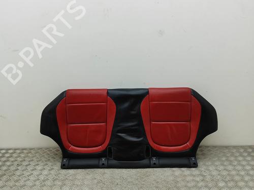rear-seat-jaguar-xe-x760-2015-38239082 main image