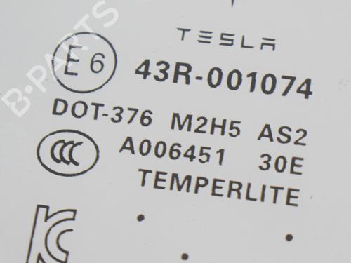 Front right quarter glass TESLA MODEL S (5YJS) 75D AWD | BP20231670C112 