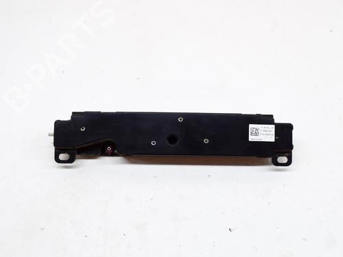 antennabase-tesla-model-3-5yj3-2017-27755011 main image