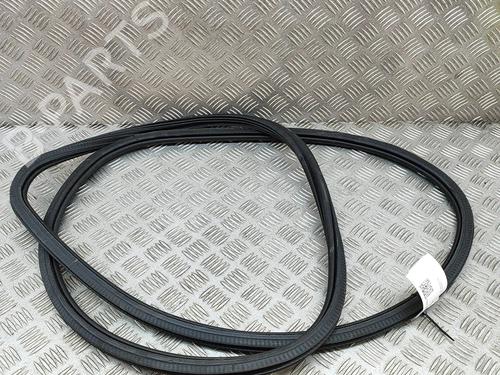 Used Rubber door seal PORSCHE MACAN (95B) 3.0 S (340 hp) 21078337
