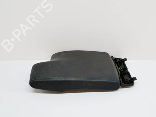Armrest / Center console TOYOTA HILUX VIII Pickup (_N1_) 2.4 D 4WD (GUN125_, GUN125R) | BP10073422I20 