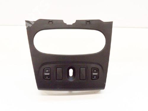 dashboard-dacia-sandero-ii-12-dacia-275003978r-2012-6863952 main image