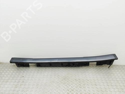 Venstre sidekjole Venstre sidekjole NISSAN GT-R (R35) V6 (530 hp) 33962223 33962223