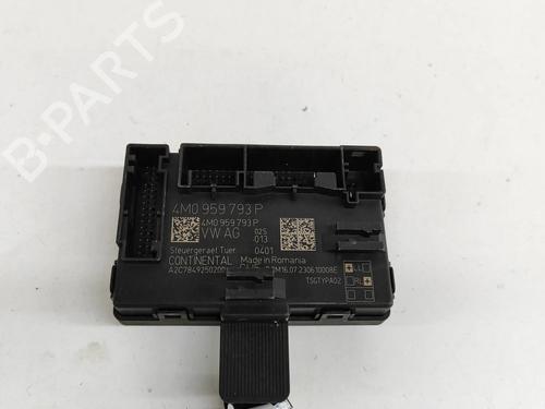 Used Electronic module Electronic module AUDI A4 B9 Avant (8W5, 8WD) RS4 TFSi quattro (450 hp) 27772332 27772332