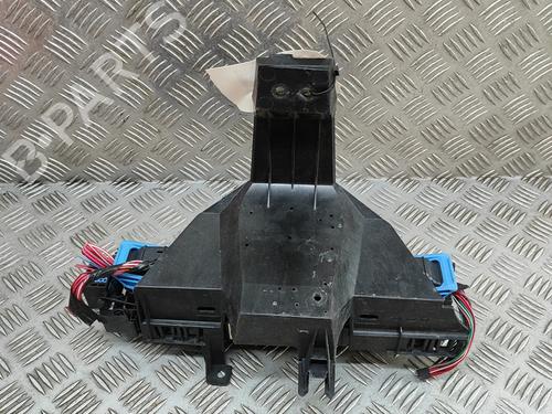 Fuse box TESLA MODEL X (5YJX) P100D AWD | BP28435867E1 - Image 3