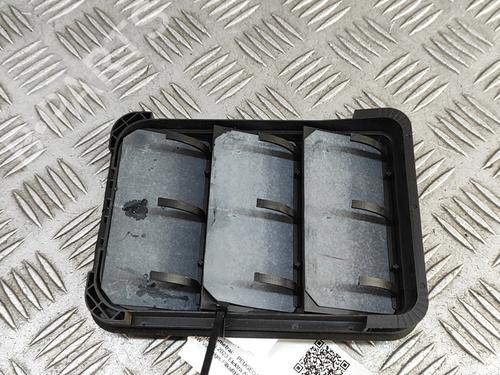 Used Grille PEUGEOT 2008 II (UD_, US_, UY_, UJ_, UR_, UC_) e-2008 (UKZKXZ) (136 hp) 29042419